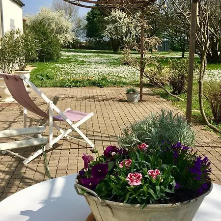 Appartement Une D'artiste Dans Le Marais Poitevin *